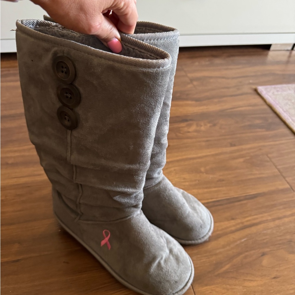 TheBreastCancerCenter.com boots